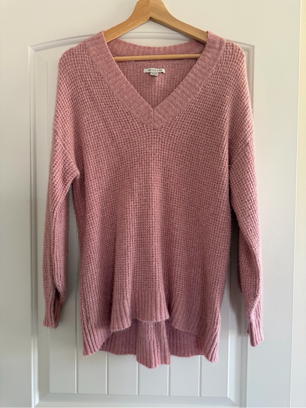 American Eagle Outfitters Oversized V-Neck Waffle Knit Sweater Dusty Rose XS - Picture 2 of 7
